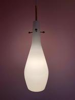 Opaal glazen buislamp in Stilnovo stijl, vintage design, Huis en Inrichting, Lampen | Hanglampen, Ophalen of Verzenden, Zo goed als nieuw
