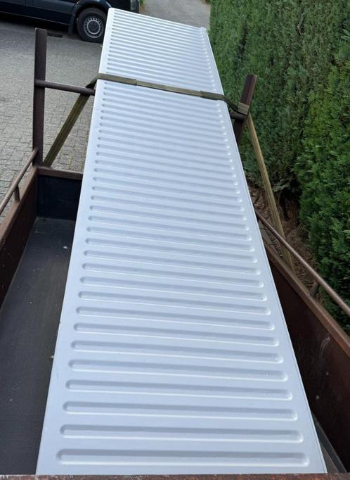 Te Koop: 4 stuks CV Radiatoren i.z.g.st., Doe-het-zelf en Verbouw, Verwarming en Radiatoren, Zo goed als nieuw, Radiator, 800 watt of meer