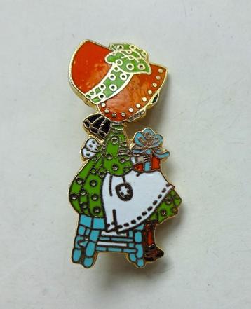 1977 Holly Hobbie emaille broche / speld: Roth G.C. Inc. beschikbaar voor biedingen