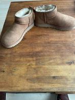 Uggs, maat 41, Kleding | Dames, Schoenen, Beige, Overige typen, Nieuw, Ophalen of Verzenden