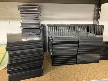 Heleboel dvd en cd doosjes. beschikbaar voor biedingen
