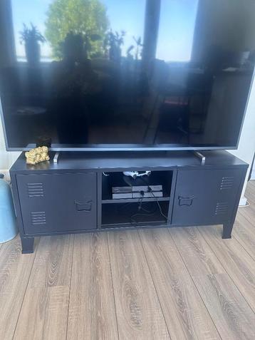 Tv meubel  beschikbaar voor biedingen