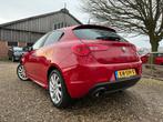 Alfa Romeo Giulietta 1.4 T Distinctive | Xenon + Leder + Cli, Voorwielaandrijving, Euro 5, Gebruikt, Zwart