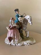 Porseleinen Beeldje Galant Tafereel Te Paard en Dame Parasol, Ophalen of Verzenden