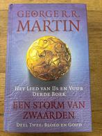Een Storm van Zwaarden deel 2 - Game of Thrones, Ophalen of Verzenden, Zo goed als nieuw, George R.R. Martin