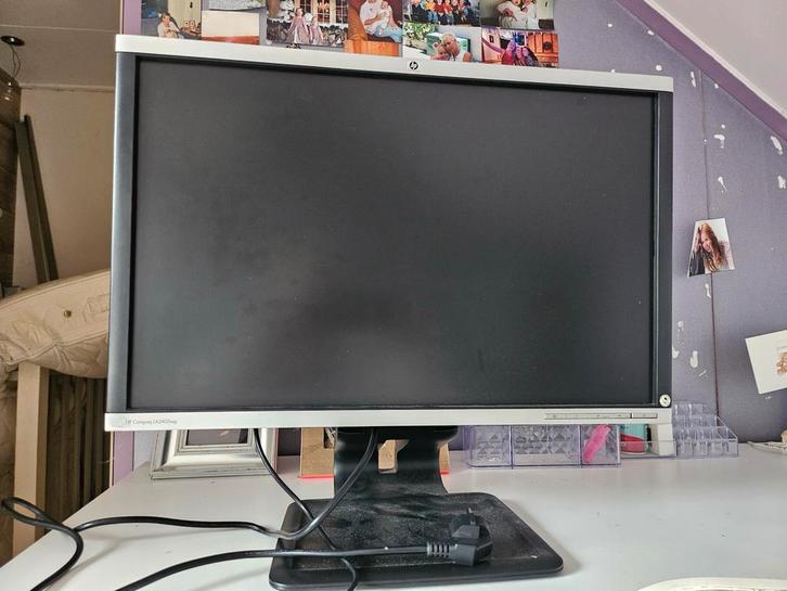 HP LA2405wg 24 inch Beeldscherm, Computers en Software, Monitoren, Gebruikt, 60 Hz of minder, DisplayPort, In hoogte verstelbaar