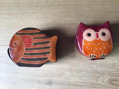 2 spaarpotten van leer, Verzamelen, Spaarpotten, Zo goed als nieuw, Dier, Steen, Aardewerk of Keramiek, Ophalen of Verzenden