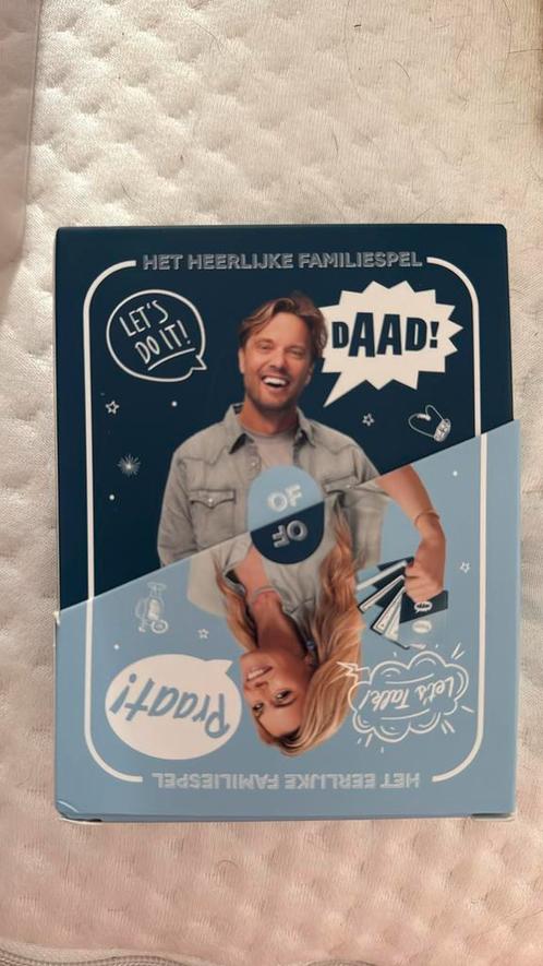 Te koop Praat of Daad familie kaartspel, Hobby en Vrije tijd, Gezelschapsspellen | Kaartspellen, Nieuw, Verzenden