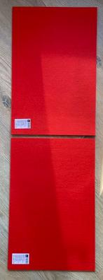 2 Rode Kela Placemats - Nieuw!, Ophalen of Verzenden, Nieuw, Rood
