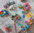 Babyspeelgoed pakket - Maxicosi hangers, bijtringen, boekje, Kinderen en Baby's, Ophalen, Zo goed als nieuw, Overige typen