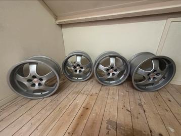 OZ Racing Vulcano 17“ 5x100 ET35 Refurbished & Gepoedercoat. beschikbaar voor biedingen