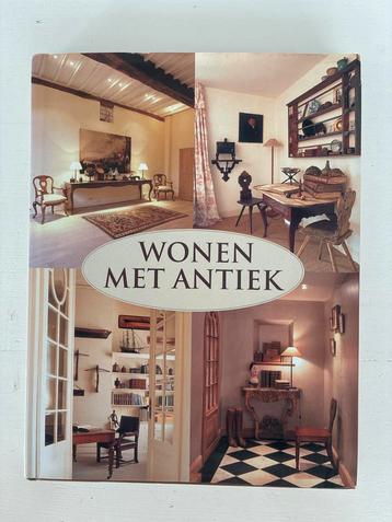 Wonen met antiek beschikbaar voor biedingen