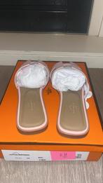 Hermes dames slippers 1op 1 met doos maat 38, Kleding | Dames, Schoenen, Nieuw, Hermes, Ophalen of Verzenden, Instappers