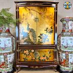 Vintage Chinese kast bladgoud bloemen en pauwen , vogels, Antiek en Kunst, Antiek | Meubels | Kasten, Ophalen of Verzenden