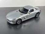 MINICHAMPS MERCEDES SLS 6.3 AMG Silver  (C197) schaal 1:18, Hobby en Vrije tijd, Modelauto's | 1:18, Ophalen of Verzenden, Zo goed als nieuw