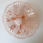Grote roze schaal van geslepen glas, Ophalen of Verzenden, Effen, Glas, Schaal of Schalen
