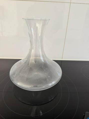 Wijn karaf beschikbaar voor biedingen