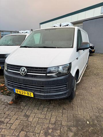 Volkswagen Transporter 2.0 TDI L2H1 Trendline MET KOELING, E beschikbaar voor biedingen