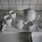 Yong & Squito :Theepot, papschaaltjes, dienblad enz., Huis en Inrichting, Keuken | Servies, Overige typen, Ophalen of Verzenden