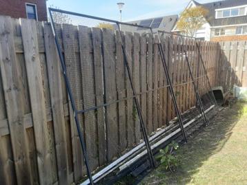 4 aluminium panelen voor een kattenren beschikbaar voor biedingen