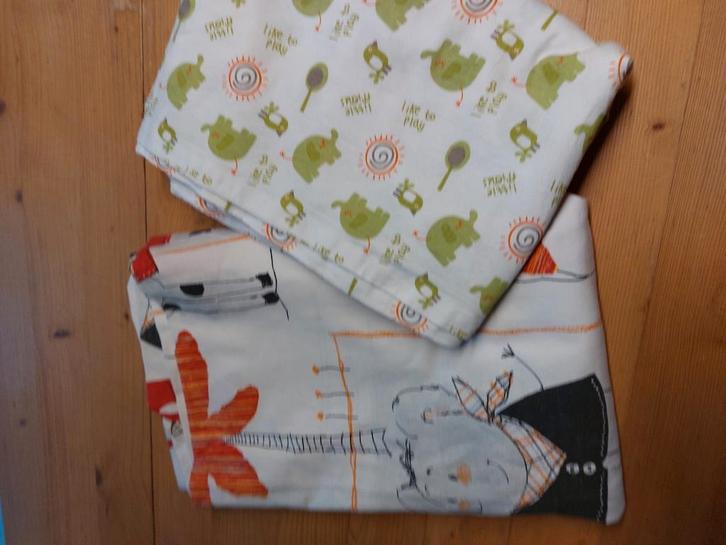 dekbedovertrekken peuterbed, Kinderen en Baby's, Kinderkamer | Beddengoed, Gebruikt, Dekbedovertrek, Wit, Jongetje of Meisje, Ophalen of Verzenden