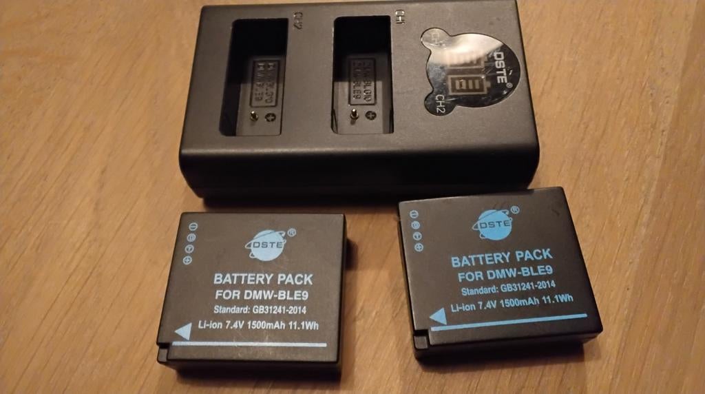 DSTE lader met 2 stuks DMW-BLE9 Panasonic, Ophalen of Verzenden