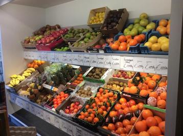 volledige inrichting groente en fruit winkel  beschikbaar voor biedingen