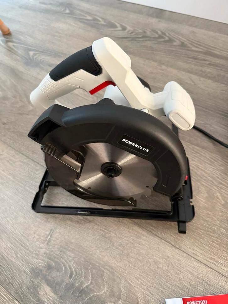 Powerplus Cirkelzaag 1200W - 185mm, Doe-het-zelf en Verbouw, Gereedschap | Zaagmachines, Nieuw, Cirkelzaag, 600 tot 1200 watt