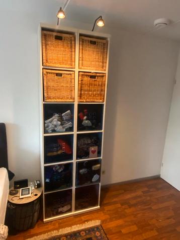 2x Ikea dichte Vakkenkast met 2x Verlichting beschikbaar voor biedingen