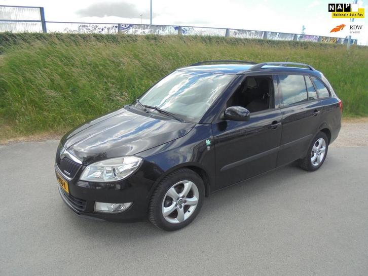 Skoda Fabia Combi Skoda fabia 1.2 tdi staion airco lmv EXPOR, Auto's, Skoda, Te koop, Fabia, ABS, Airbags, Airconditioning, Boordcomputer