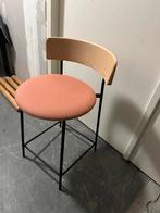 Fest barkruk eiken / zwart 2x showmodel, Huis en Inrichting, Barkrukken, 2 krukken, Ophalen of Verzenden, Zo goed als nieuw