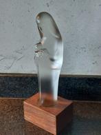 Massief Mariabeeld op sokkel Stef Uiterwaal, Antiek en Kunst, Ophalen of Verzenden