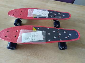 2 nieuwe dezelfde Justice League skateboards samen voor 50 e beschikbaar voor biedingen