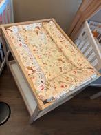 Verschoontafel en aankleedkussen met hertjes print, Gebruikt, Aankleedkussen, Standaard, Ophalen