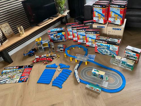 Heel veel Tomy Tomica, Kinderen en Baby's, Speelgoed | Racebanen, Nieuw, Elektrisch, Overige merken, Ophalen of Verzenden