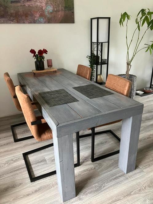 Bijna gratis: Robuuste houten eettafel 200 x 84 x 77cm, Huis en Inrichting, Tafels | Eettafels, Gebruikt, 50 tot 100 cm, 200 cm of meer