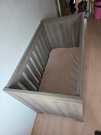 Ledikant met matras en hoeslakens, Kinderen en Baby's, Babywiegjes en Ledikanten, Ophalen, Zo goed als nieuw, Ledikant