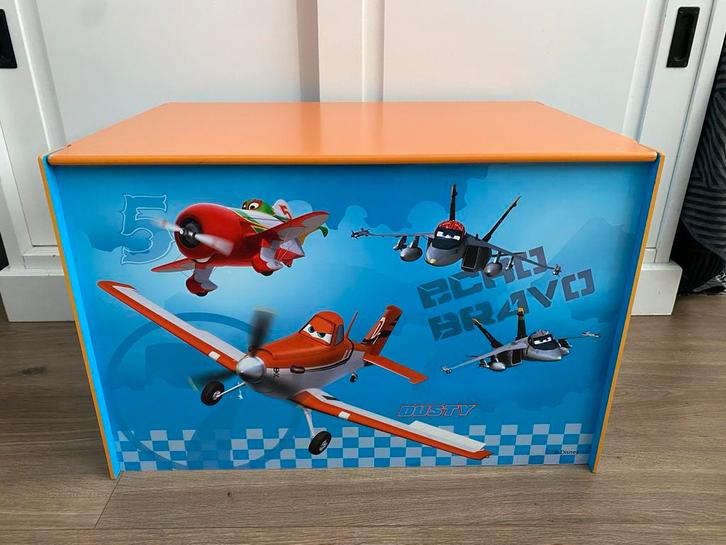 Planes kamer set: kist, puzzel, lamp en rugzak, Kinderen en Baby's, Kinderkamer | Commodes en Kasten, Gebruikt, Kast, Minder dan 90 cm