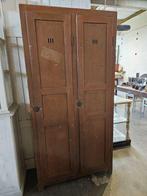 oude locker ``WOONWINKEL RUSTIEK``, Ophalen, Gebruikt