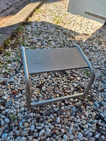 Krukje of opstapje voor de camper of caravan aluminium  beschikbaar voor biedingen