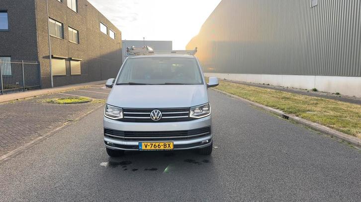 Volkswagen Transporter 2.0 TDI 204pk L2H1 2017, Auto's, Bestelauto's, Particulier, ABS, Adaptive Cruise Control, Airbags, Airconditioning