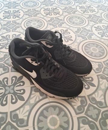 Nike air black M43 NW170,- zgan beschikbaar voor biedingen