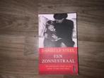 Een Zonnestraal Boek van Danielle Steel, Boeken, Ophalen of Verzenden, Zo goed als nieuw