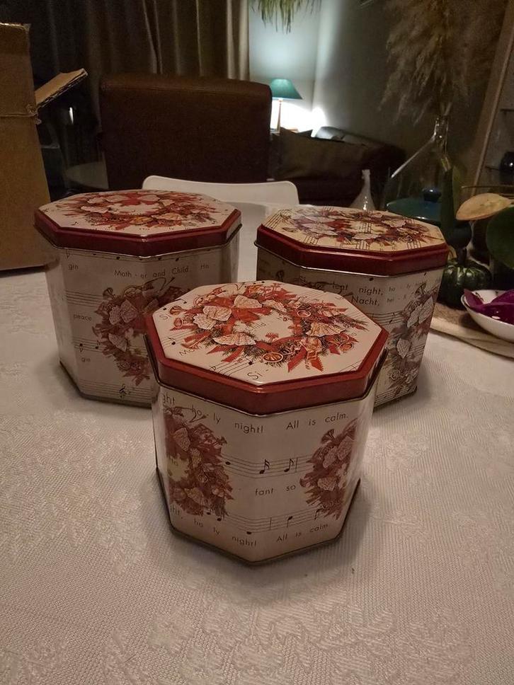 Vintage Koektrommels Set van 3 met kerstmotief., Diversen, Kerst, Ophalen of Verzenden