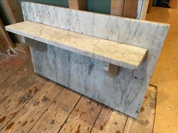 Marmeren wandplank beschikbaar voor biedingen