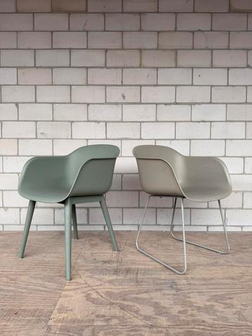 Muuto Fiber chair (slede of wood base) beschikbaar voor biedingen