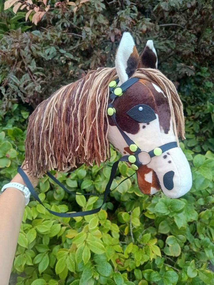 Stoere hobbyhorse bruin gevlekt, Hobby en Vrije tijd, Overige Hobby en Vrije tijd, Nieuw, Ophalen of Verzenden