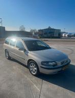 Volvo V70 2.4 T 200PK AUT 2000 Beige, Auto's, Volvo, 1800 kg, Beige, Stationwagon, 2435 cc