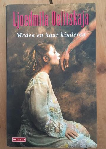 Ljoedmila Oelitskaja (Oelitskaya) - Medea en haar kinderen beschikbaar voor biedingen