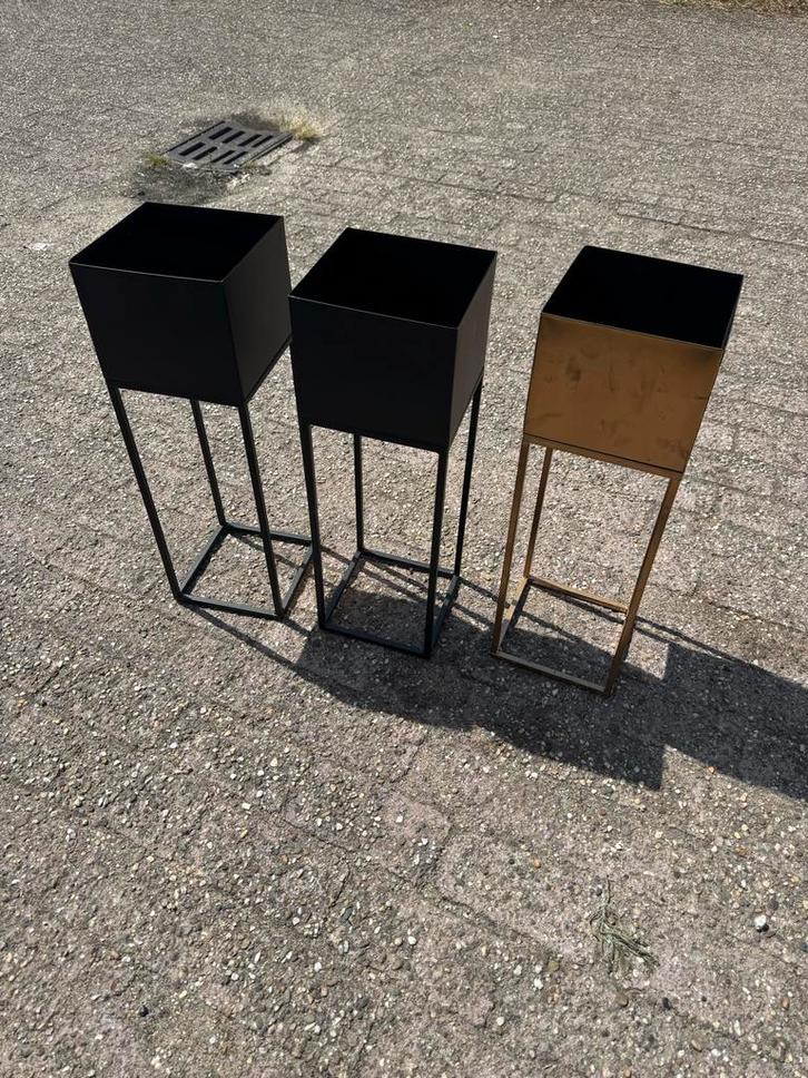 Metalen Plantenbakken Set - Zwart & Goud, Tuin en Terras, Bloembakken en Plantenbakken, Zo goed als nieuw, Metaal, Binnen, 30 tot 60 cm